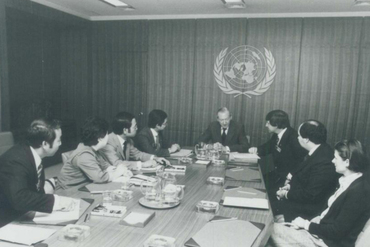 1981 jci president gary nagao visits un secretary general waldheim